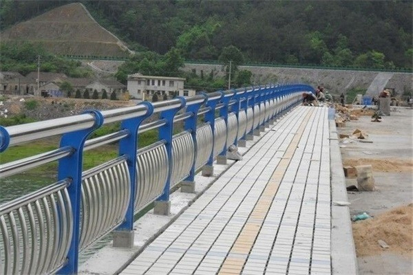 永州不锈钢桥梁灯光护栏