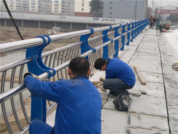 永州不锈钢河道护栏的特性及其在城市景观中的应用